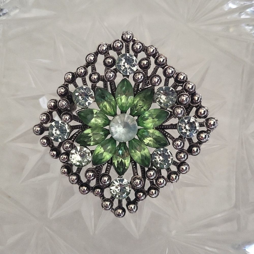 BRILLIANT Green Rhinestone Flower Brooch